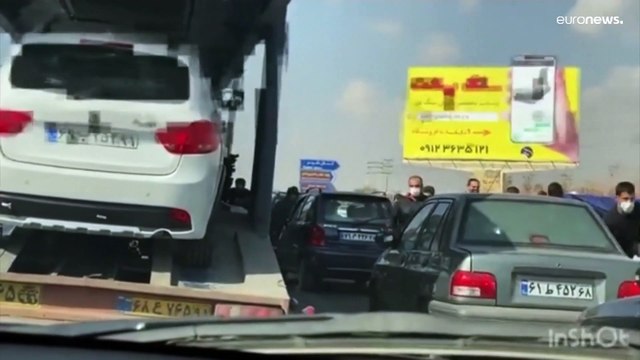 Iran: Clashes with police erupt west of Tehran as protests continue