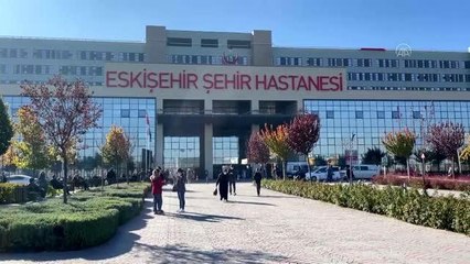 Eskişehir'de 1 kilo 100'er gram doğan ikizler 2,5 ay sonra annelerine kavuştu
