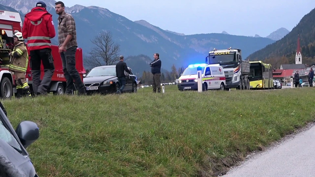 Drei Verletzte nach Frontalkollision in Elmen