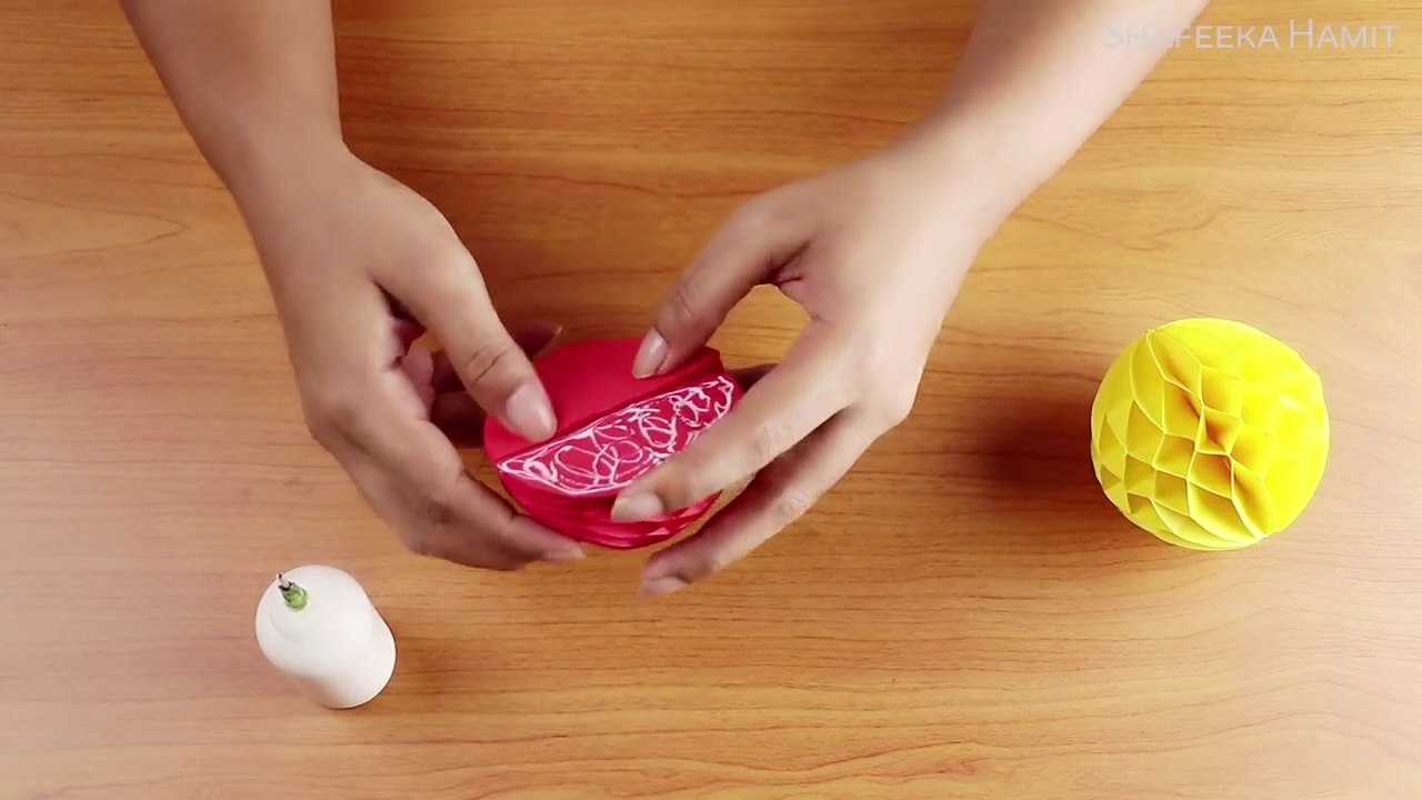 A guide to making paper honeycomb balls
