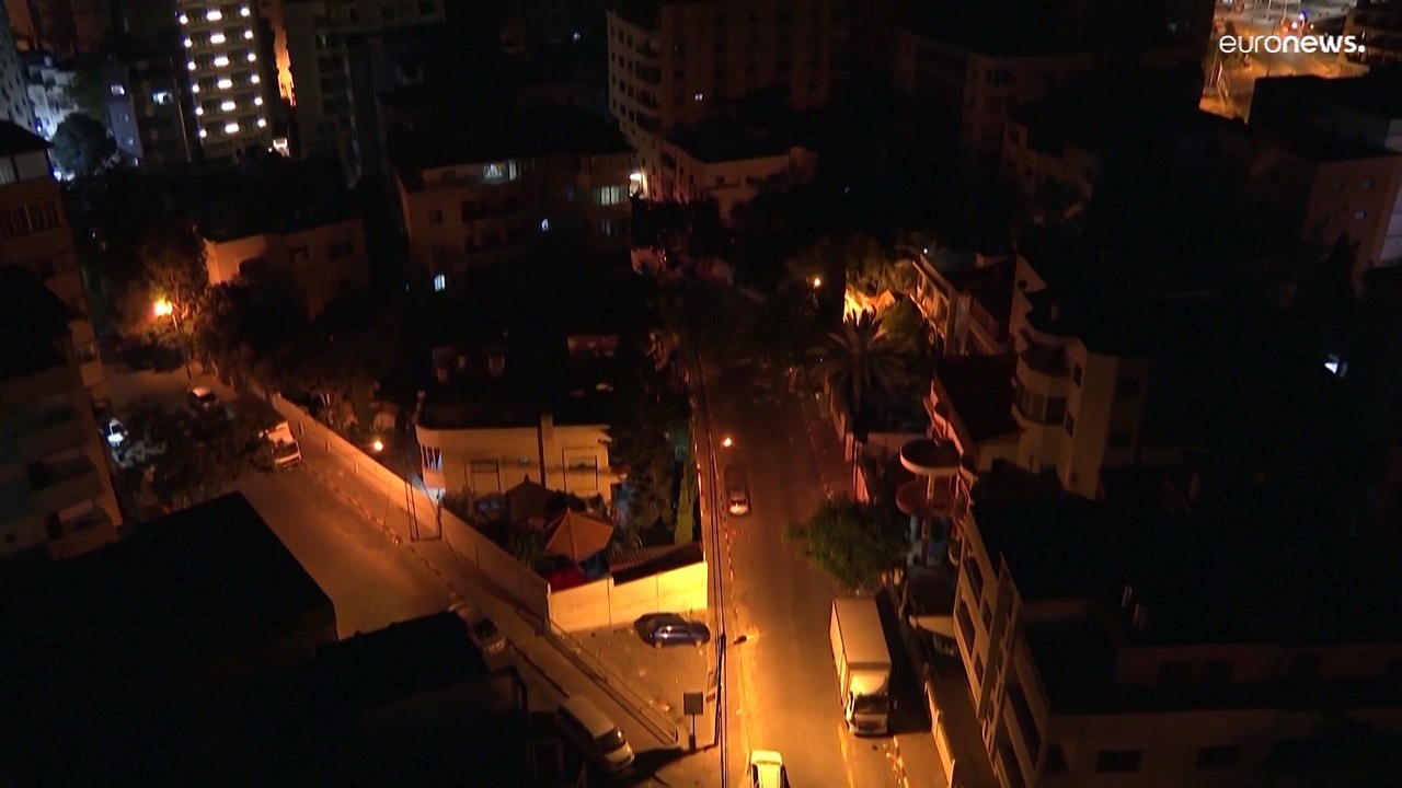 Israele: dopo i razzi da Gaza, attacco notturno contro siti militari