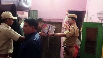 सीकर. राजस्थान के सीकर शहर के मोहल्ला कुरैशियान में बीती रात चोरों ने एक बड़ी चोरी को अंजाम दे दिया।