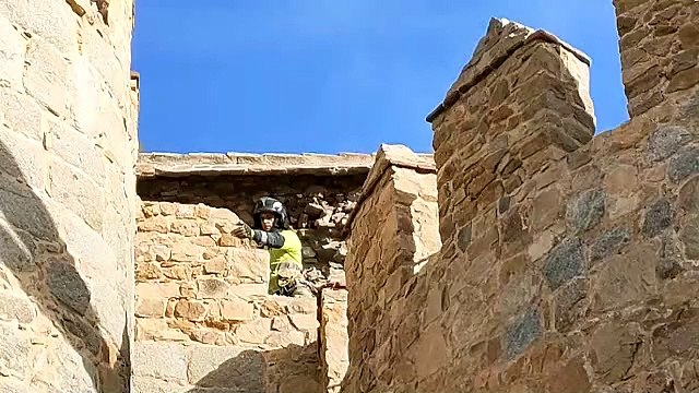 Trabajos sobre la zona de desprendimientos en la Muralla