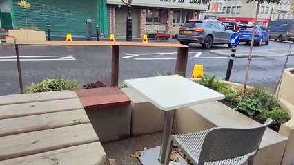 Bishop Street seating area