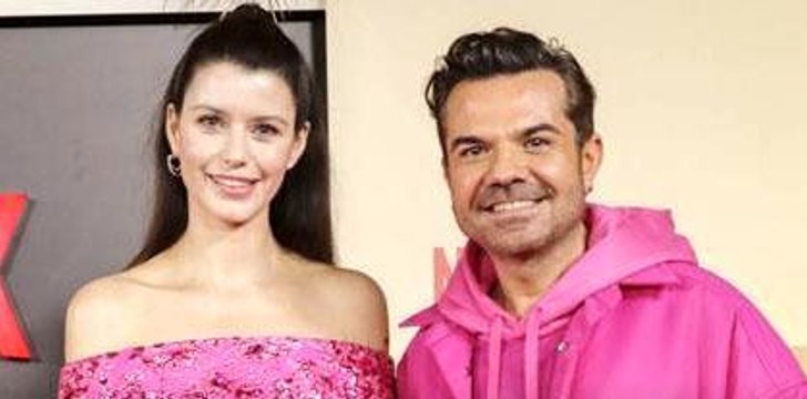 Beren Saat - Kenan Doğulu... PEMBE KOSTÜMLERİ SOSYAL MEDYAYI İKİYE BÖLDÜ!..