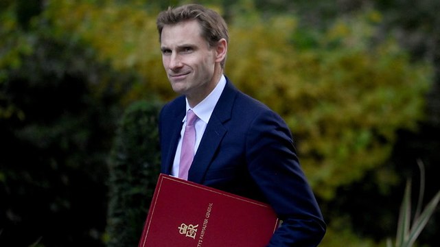 Home Office minister criticises ‘cheek’ of migrants complaining about overcrowded asylum centre