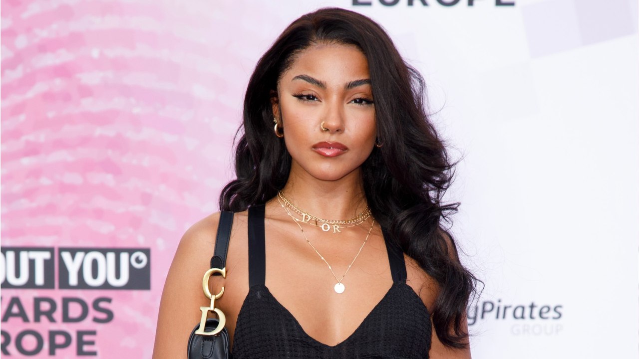 VOICI - ​​"Un grand papa comme ça" : Wejdene s'en prend violemment à Rohff à cause des paroles d'une de ses chansons