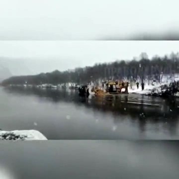 Voilà comment on installe la fibre optique... extrême