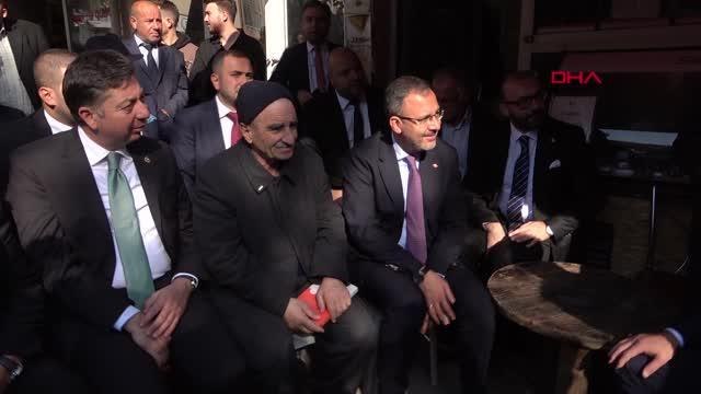 BAKAN KASAPOĞLU, SPORCULARLA BİR ARAYA GELDİ