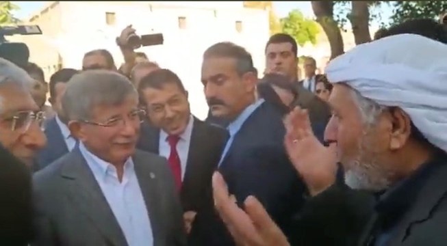 Urfalı vatandaş Davutoğlu’na 128 milyar dolar ve Berat Albayrak’ı sordu: Hani damat nereye gitti?