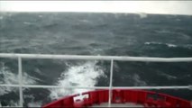 Top 10 Large Ships Go by Waves In Giant Storm