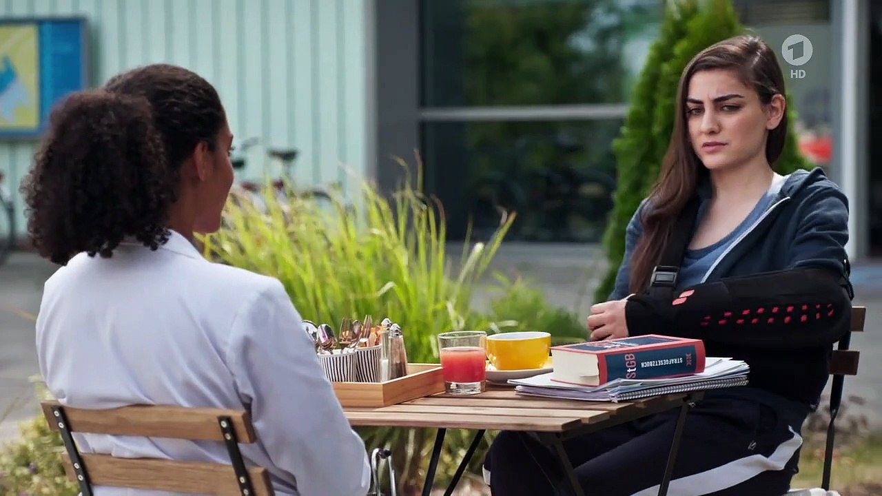 In aller Freundschaft - Die jungen Ärzte Staffel 5 Folge 37 HD Deutsch
