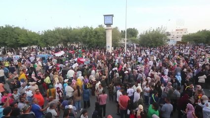 Tunus'ta denizde kaybolan mülteciler için gösteri düzenlendi