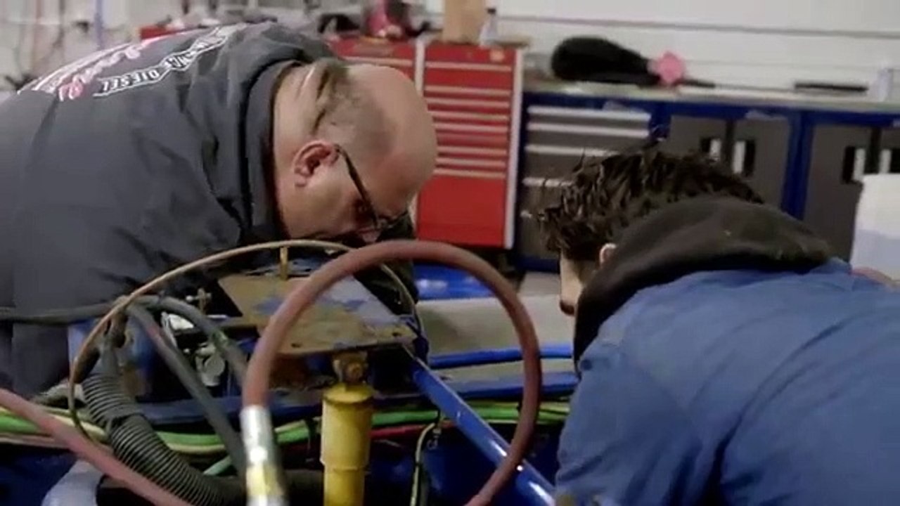 Shifting Gears with Aaron Kaufman - Se1 - Ep04 - Big Rig Gig HD Watch HD Deutsch