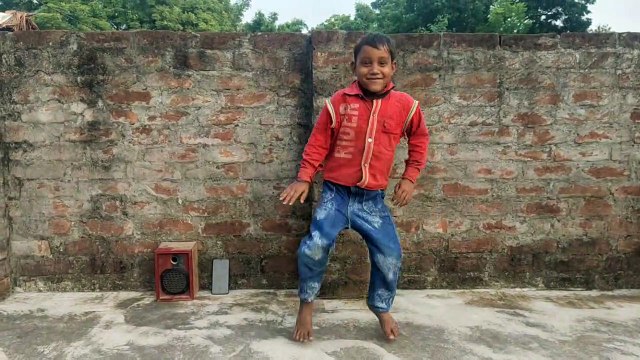 a Raja humke Banaras ghumai da nirahua song dance dehati video HD dance ए राजा हम्क बनारस घूमाई दा गीत