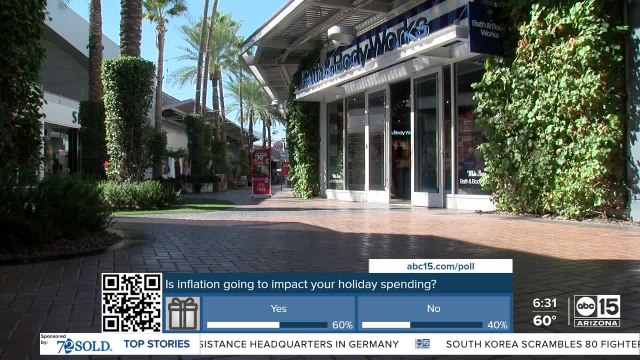 People around the Valley begin their holiday shoppingPeople around the Valley begin their holiday shopping