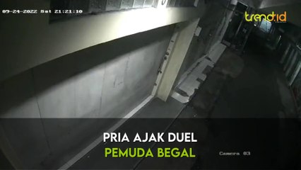 AJAK DUEL BEGAL! Pria Ini Tak Rela Ponselnya Diambil, Endingnya Keren