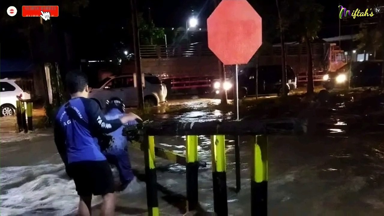 Dahsyat! Banjir Bandang Terjang Kalibaru Banyuwangi Malam Hari ini, Banyak Rumah Hanyut