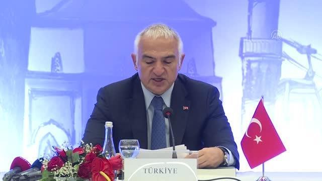 Bakan Ersoy : Türk Dünyası Kültür Başkenti' sancağını 2023 yılında, Azerbaycan kültür ve sanatının en önemli merkezlerinden Şuşa şehrine...