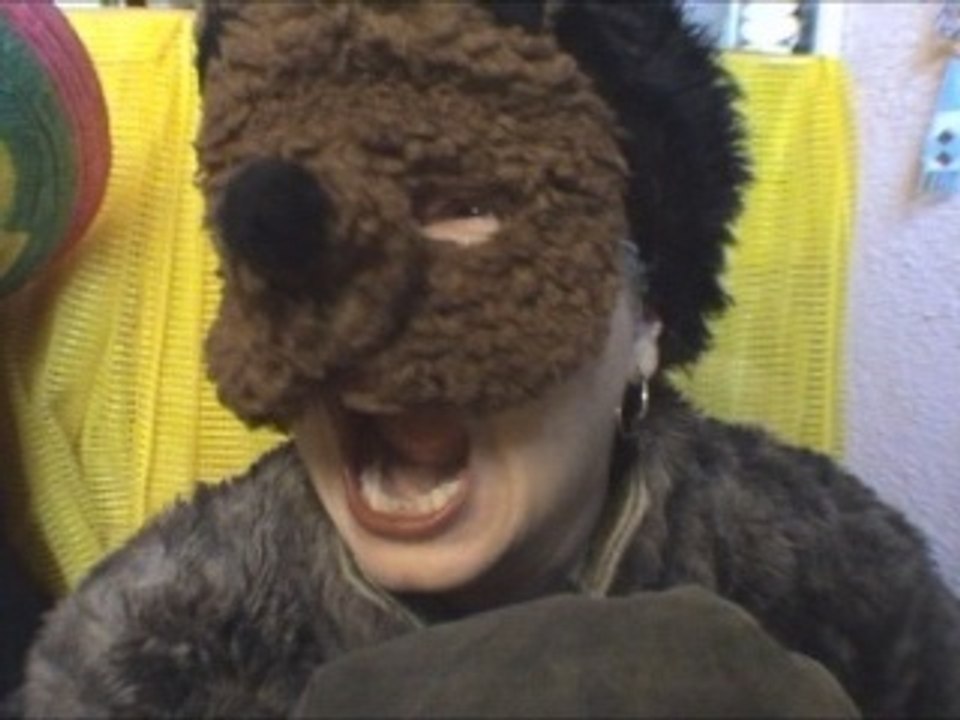 Nounours veut tuer mon petit frère !