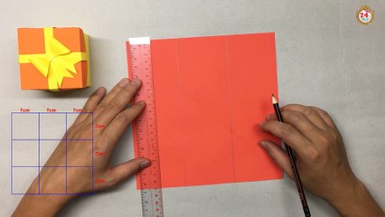 How to fold a simple and beautiful paper birthday gift box.