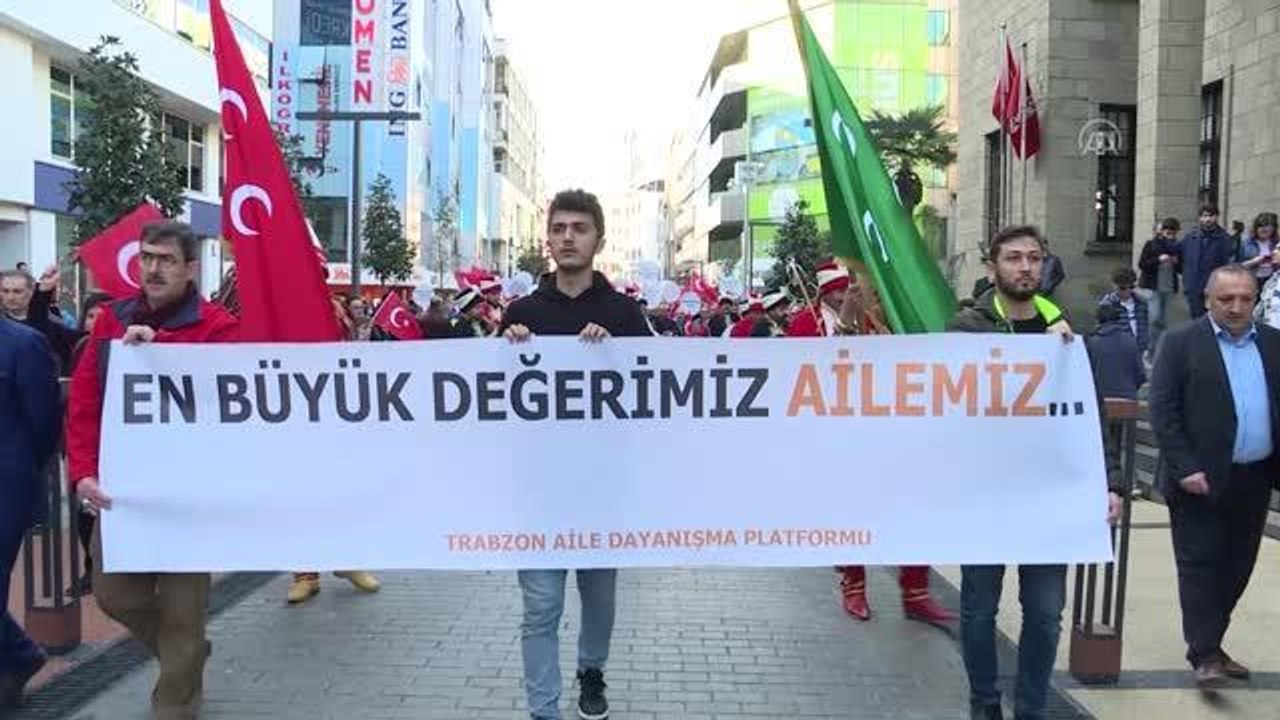 "Henüz vakit varken ailene sahip çık" yürüyüşü yapıldı