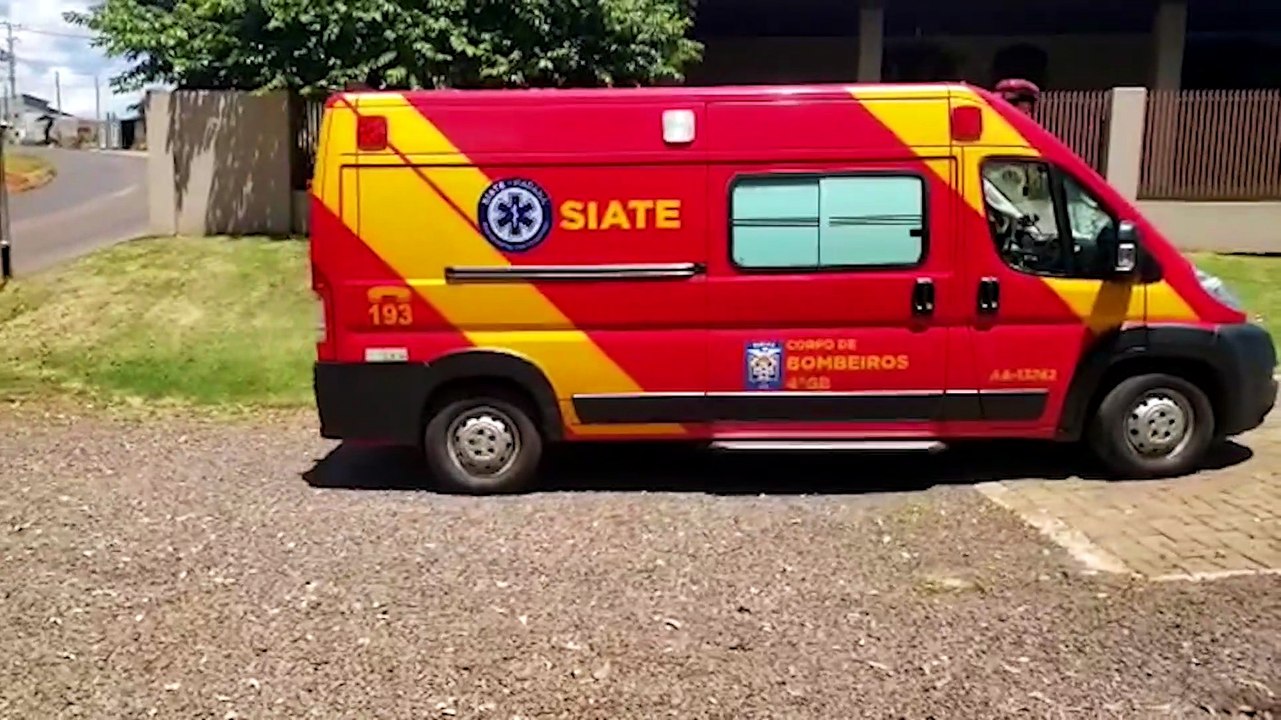Gestante cai em piscina vazia e precisa de atendimento do Siate