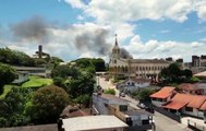 Incêndio atinge casa em Capoeiras