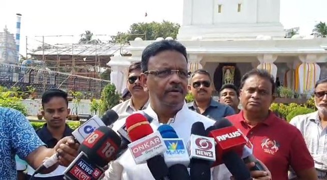 আমি তো খুব ছোট, নরেন্দ্র মোদী চাইলেও ডেঙ্গু প্রতিরোধ করতে পারবেন না: ফিরহাদ হাকিম