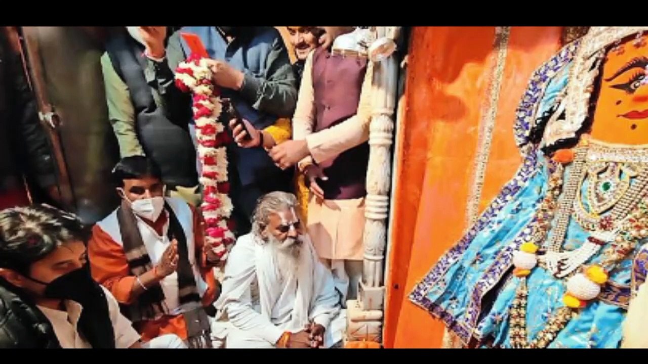 महिमा दंदरौआ धाम की। जहां बड़े बड़े नेता आ चुके इनके डॉक्टर स्वरूप को देखने। जानते है धाम के बारे मे
