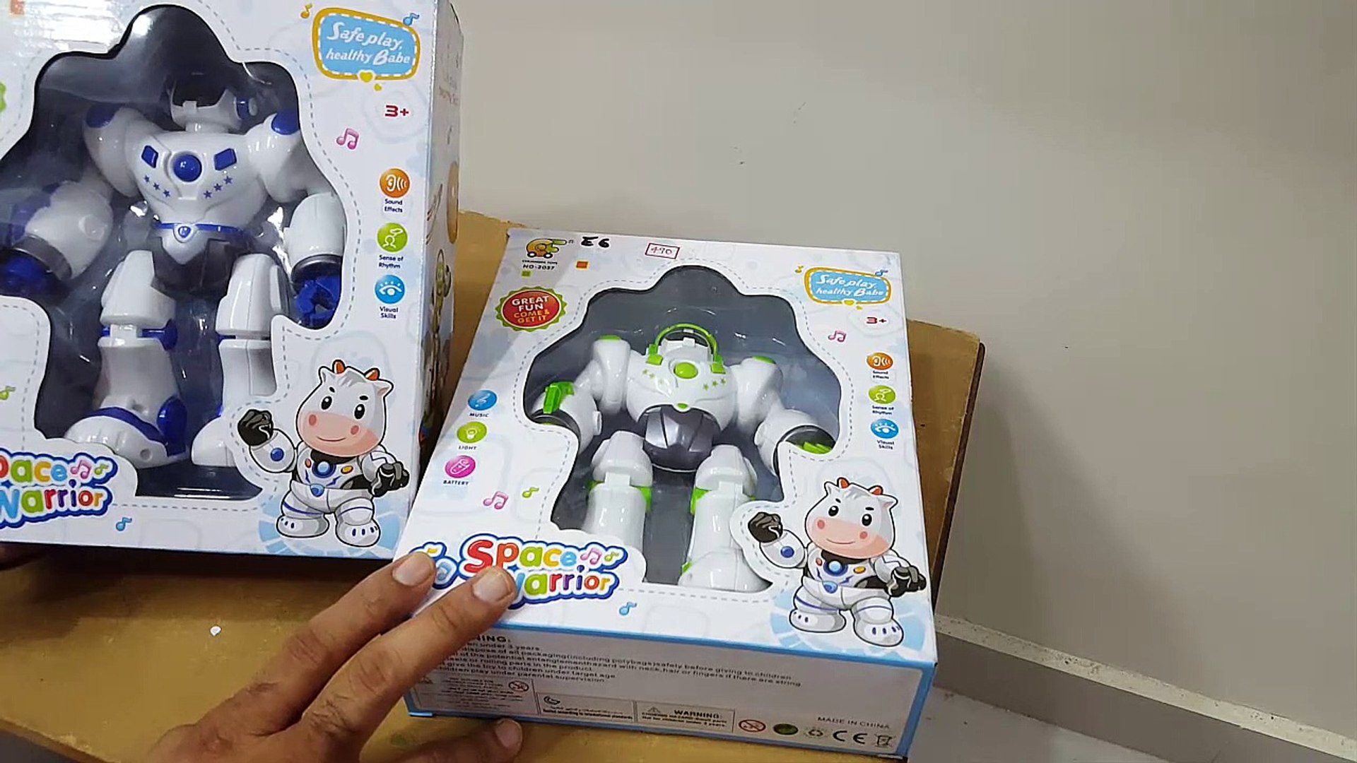 Unboxing and review of Space Warrior Robot Toy with Light and