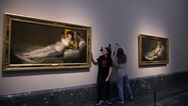 Activisme écologique : deux militants se collent la main sur des tableaux de Francisco Goya