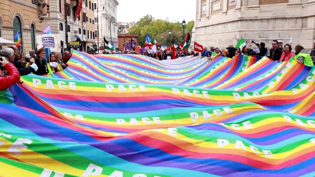 Da Don Ciotti a Letta e Conte: chi c'era a Roma per la manifestazione per la pace