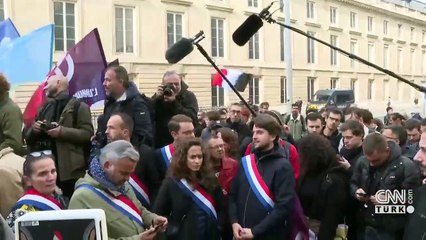 Fransa'da ırkçı vekile en ağır ceza