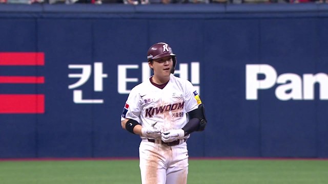 '3회 5득점' 키움, 한국시리즈 4차전 승리...'2승 2패' 원점 / YTN