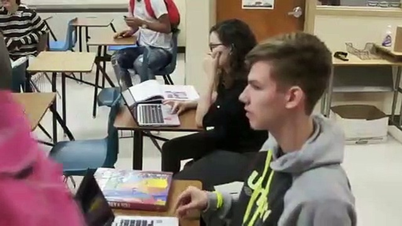 Undercover High - Se1 - Ep03 - At Risk HD Watch HD Deutsch