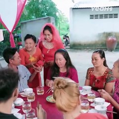 Đi đám cưới 50k, chị hàng xóm khiến mẹ cô dâu khóc khét