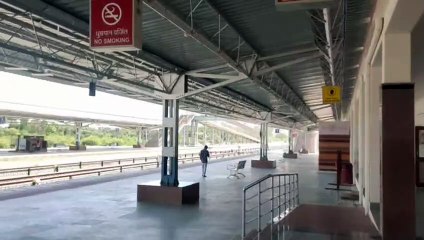 12 दिन निकल गए अभी तक कोई नई रेलगाड़ियां नहीं मिली नए ट्रेक को