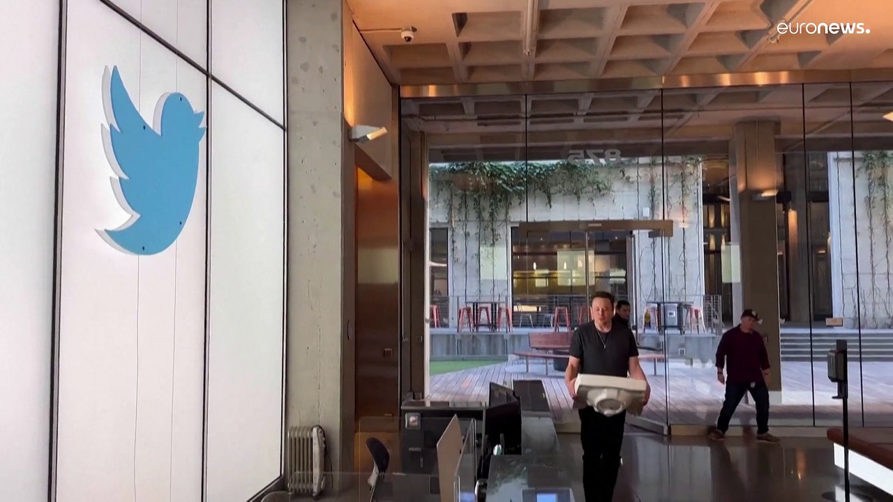 '40 Stunden im Büro': Elon Musk droht mit Twitter-Pleite