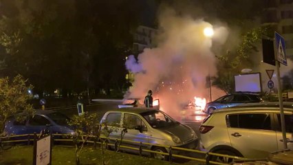 Napoli, Fiamme in piazza Medaglie d'0ro. Momenti di paura al Vomero