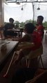 Balita Makan Gurami Asam Manis Di Cafe and Resto Jaguar, Siapa Takut