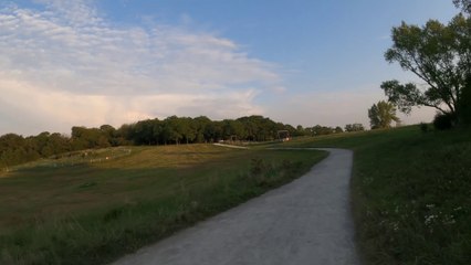 Durch die Löwygrube im ersten Licht (POV)