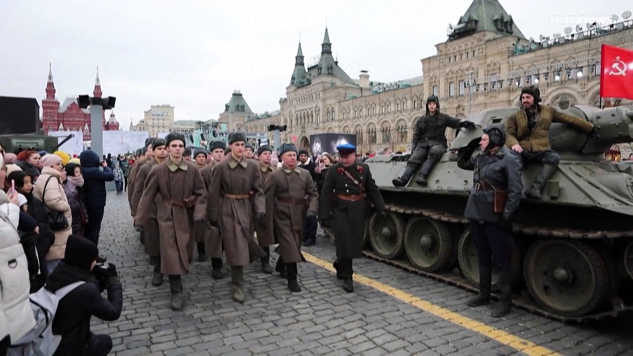 Trotz Ukraine-Krieg und Mobilmachung: Moskau feiert historische Militärparade am 7. November