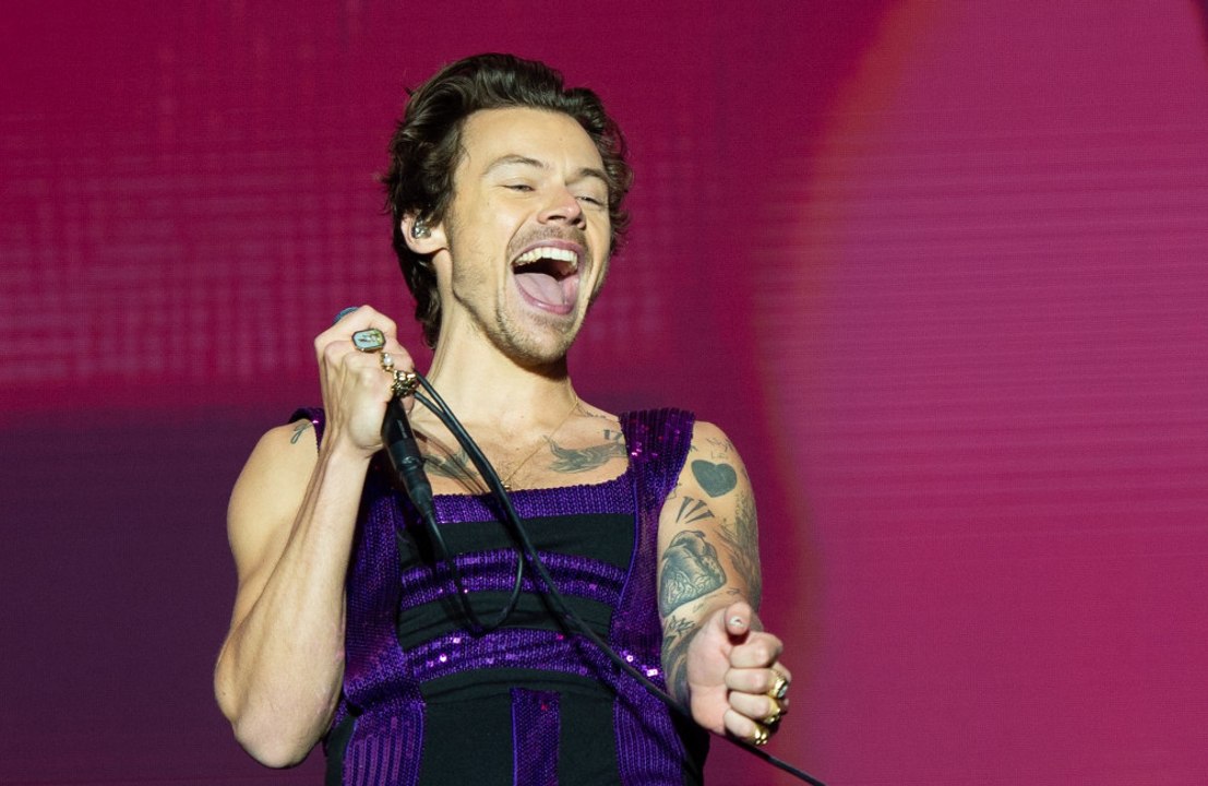 Harry Styles POSTPONES three LA shows after contracting flu