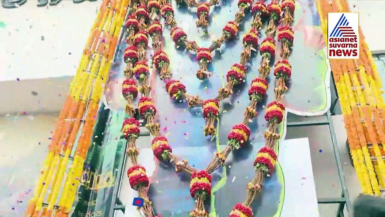 ಕಾರಟಗಿಯಲ್ಲಿ ಶಾಲಾ ಮಕ್ಕಳಿಗೆ 'ಗಂಧದ ಗುಡಿ' ಉಚಿತ ಪ್ರದರ್ಶನ