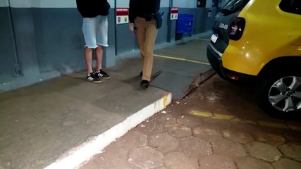 Jovem de 18 anos é detido com caminhonete roubada a caminho do Paraguai