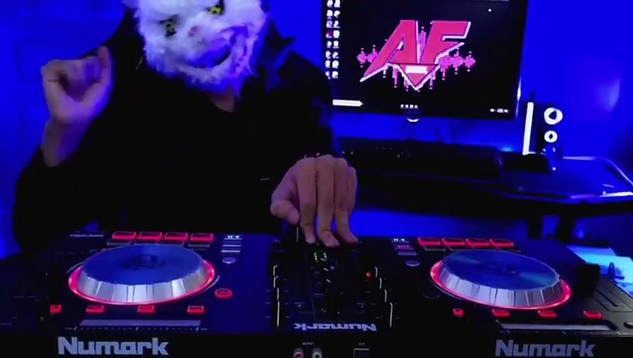 DJ NYEKSO BATIN  WIS RA KUAT AKU NYEKSO BATIN LAN ATIKU