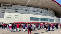 Parte de la afición del Atlético de Madrid se quedó fuera del estadio