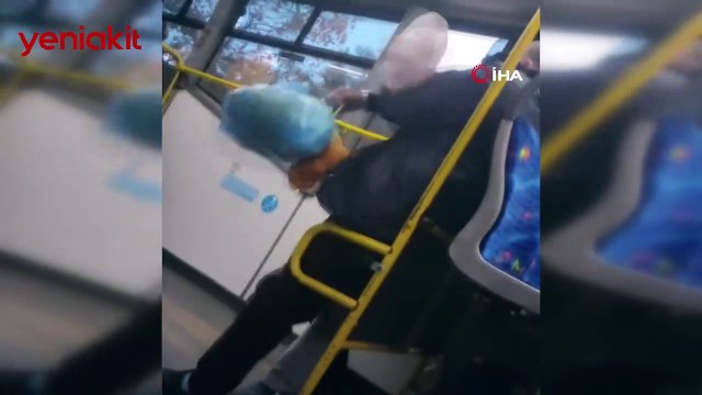Bu kez yaşlılar birbirine girdi! Otobüste yumruk yumruğa böyle kavga ettiler
