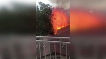 Üsküdar'da gecekonduda başlayıp iki binaya sıçrayan yangın söndürüldü
